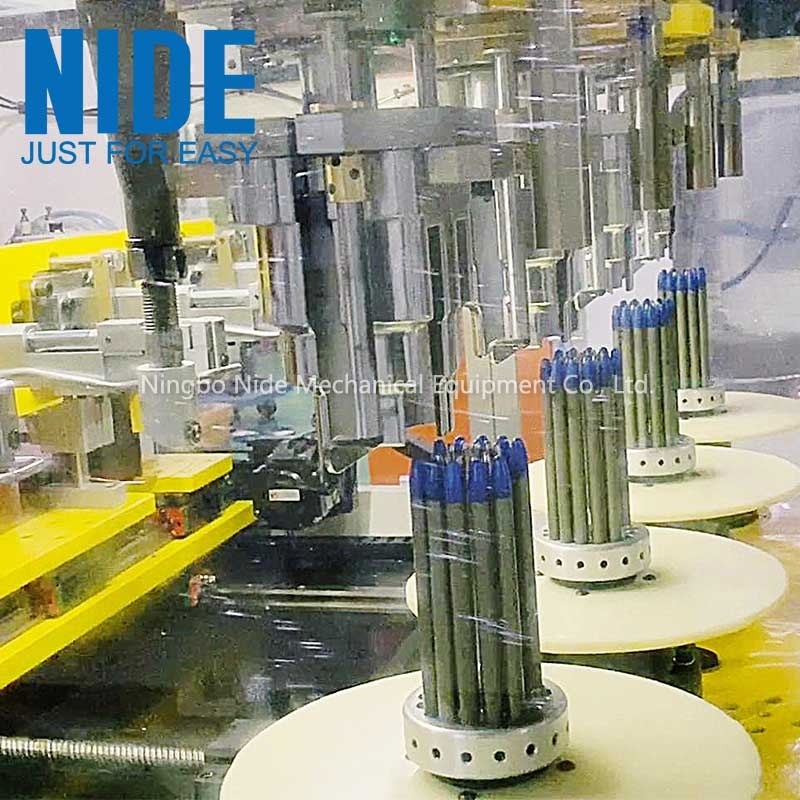 2 Werkplekken Draadwielmachine voor 12 staven in de industrie